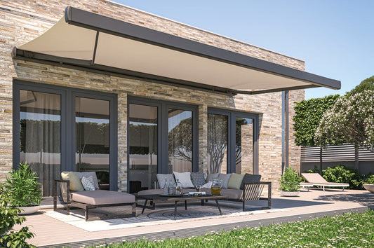 Vollkassettenmarkise Terrasse Ausgefahren Sonnenschutz