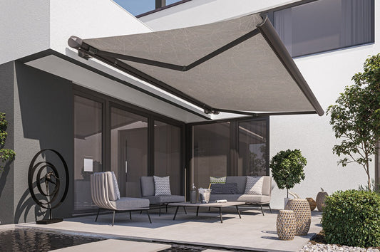 Vollkassettenmarkise Balkon Terrasse Seitenansicht Sonnenschutz